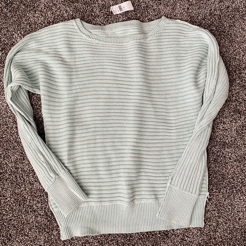 NWT Mint Beachy Sweater